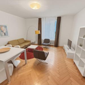 2BR near lake - Stardust 11