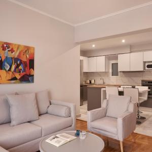 Fix 2bd apartment with Parthenon view