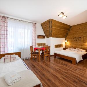 Willa Pod Reglami Małe Ciche - Jacuzzi & Sauna Idealna baza wypadowa w Góry!