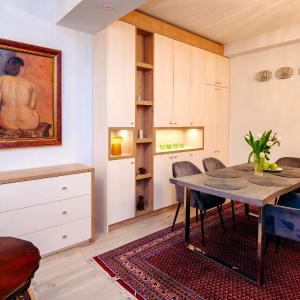 Krum Khan Top Centre Apartment