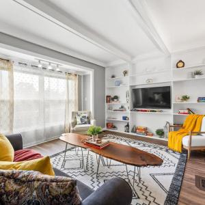 2 Bedroom in Kamm's Corner!