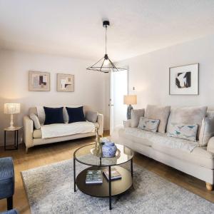 10 Mins Walk to The Oval, The Kennington Retreat