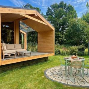 101 Tiny House "Elbhütte" mit Wiesenblick