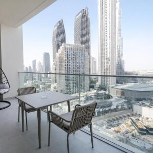 Burj View - 10 minutes walk Dream Lux Designer 3BD