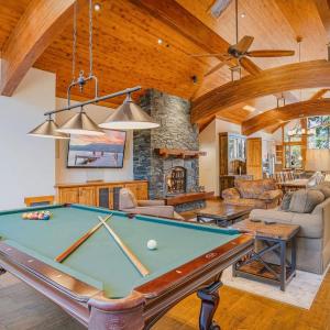 Stone Peak Lodge