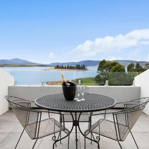 Horizons Lake Jindabyne