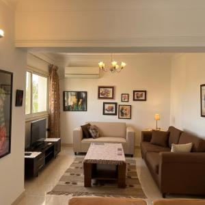 Maison de Lama - Expat friendly, AirCon, Garden access