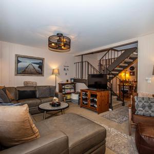 Lake Forest Glen # 114 By Hauserman Rentals