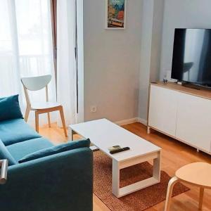 Airport Madrid Plenilunio Suites Green by beBalmy