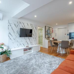 Almada Prime III