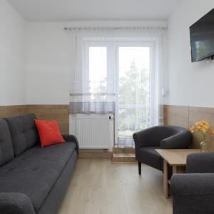 Willa Szamotulanka - Pokoje Wakacyjne Rewal - Plac Zabaw & Grill - by Noclegi Renters