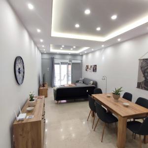 Alexa's Center Apartment