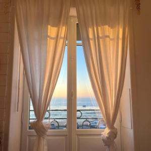 Le Petit Café L'arriere Cour