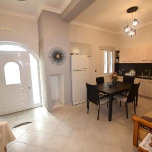 Nicol apartment