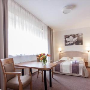 Villa Anna - Noclegi Rooms - FREE parking, taras, 1500m do Starówki