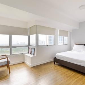 2 BR Luxe Manila Golf View Loft in BGC