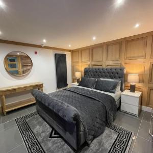 Hendham House - Near Etihad Stadium, CoOp Live Arena, AO Arena, Piccadilly Train Station & Manchester City Centre