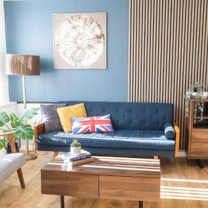 Spacious 2BR 2BA Apartment City Centre Sleeps 5