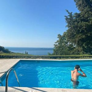 CasaAlma Pool, Terrace & Lakeview