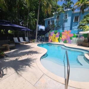 Two Duval Street Condos w parking and pool