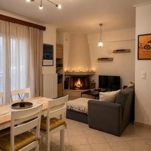 H&H cozy retreat ,Fireplace and Parking