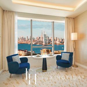 LUX Iconic Views at The Palm Tower Studio 2