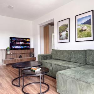 Modern Spacious Mountain View Apt