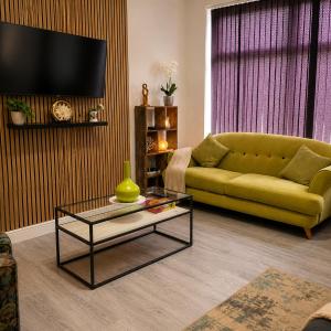 The Russell Residence by Alexandra Park