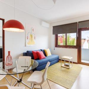 Spacious Bright Ap - no elevator