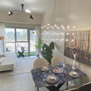 Perfect 1BR With Magnificant Bayview Garden View Near Okada, Solaire, Aiports, FREE PARKING