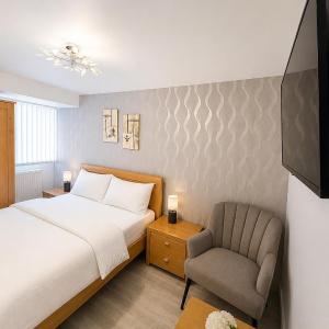 The RS Prime - Homestay Premium Private Rooms Near Train Station, Airport, NEC For Company, Contractor Stays - HS2, JLR Onsite Secure Parking