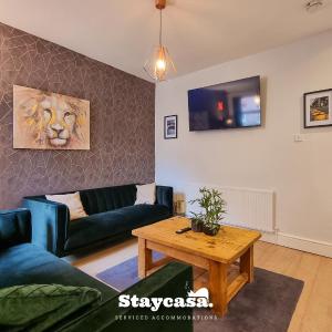 Rustic Ebony Suite with Free Parking