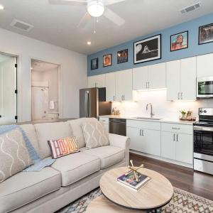 Harmony Outpost-Pool & Gym-4 Mins To Broadway