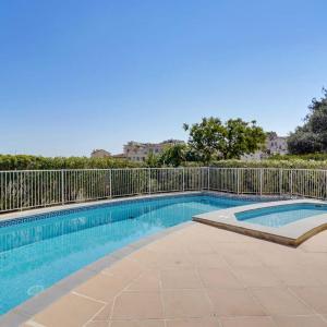 3BR in Cannes with Swimming Pool Terraces Parking & AC - BENAKEY