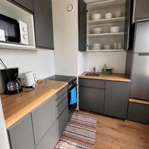 Modern Studio Flat Your Parking Space and Metro Nearby