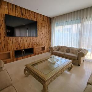 Villa 4-Bedroom with Private Pool & Rooftop Sea View in Tamaris