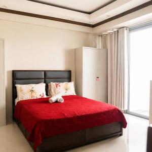 Cozy Layover Condo 8-min Walk to Terminal 3