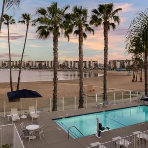 Jamaica Bay Inn Marina Del Rey Tapestry Collection by Hilton