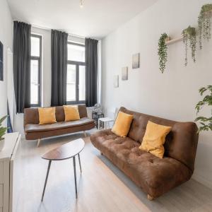 Cozy Antwerp Apartment Stay for 7