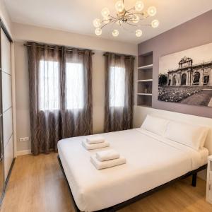 Apartamento Plaza de Castilla II - Urbano con Estilo y Funcional