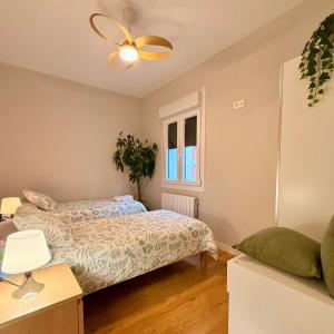 Habitación en apartamento con zonas comunes compartida H1