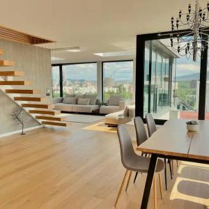 360 Stunning View 2 Floors Penthouse 3BD 2BA