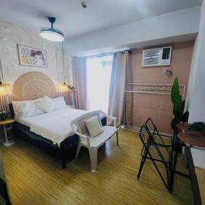 Fantastic Balcony View 300 mbps WiFi - Manhattan Heights TB30N