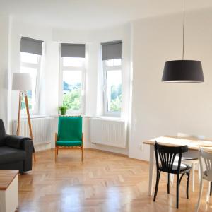 Central-Modern-Apartment