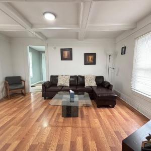 Cozy Niagara Falls Home