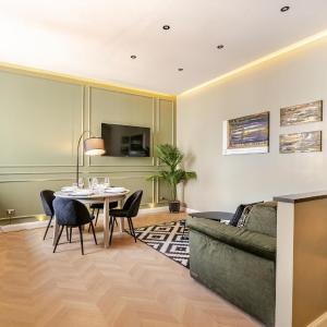 Vatican 3 Bedrooms and Private Home Sauna and Gym