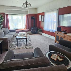 'Bella Rose' Lovely Eureka Home Near Redwoods!