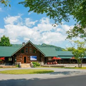 Reposer Hakuba Hotel and Offsite Villa