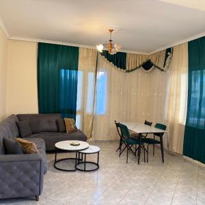 Vogli's House Apartments & Rooms