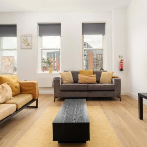 Spacious apartment for groups in City Centre